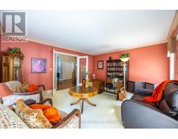 33 DEMEYERE AVENUE - 7
