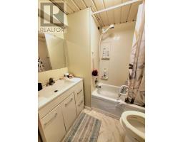 24E - 23 NORTH STREET E - 14