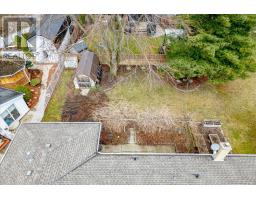 8 MARSHALL DRIVE - 25