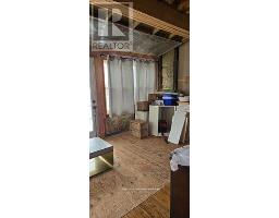 212 CHARLES STREET E - 13