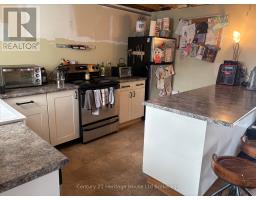212 CHARLES STREET E - 8