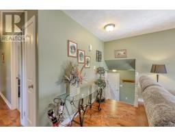 32 ST LADISLAUS STREET - 4