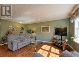 32 ST LADISLAUS STREET - 6