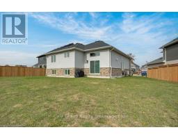 9 CLOVER CIRCLE - 25