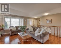 17 SCOURFIELD DRIVE - 15