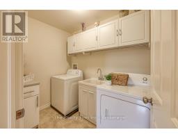 17 SCOURFIELD DRIVE - 20