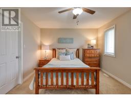17 SCOURFIELD DRIVE - 21