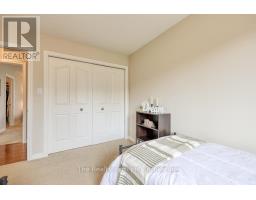 17 SCOURFIELD DRIVE - 25