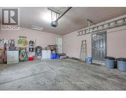 17 SCOURFIELD DRIVE - 27