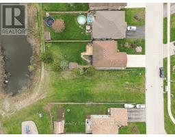 17 SCOURFIELD DRIVE - 4