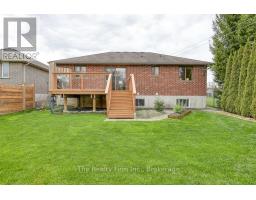 17 SCOURFIELD DRIVE - 6