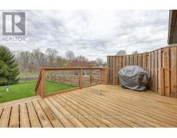 17 SCOURFIELD DRIVE - 8