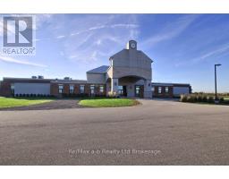 717 GARDEN COURT CRESCENT - 38