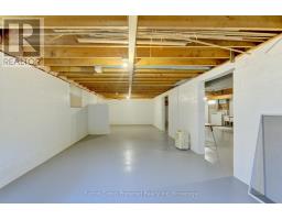 122 SPRINGBANK AVENUE - 23