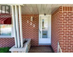 122 SPRINGBANK AVENUE - 4