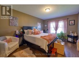36 WOODHATCH CRESCENT - 21