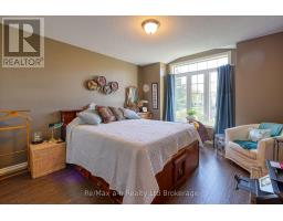 36 WOODHATCH CRESCENT - 23