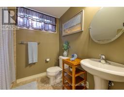36 WOODHATCH CRESCENT - 32