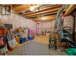 36 WOODHATCH CRESCENT - 35