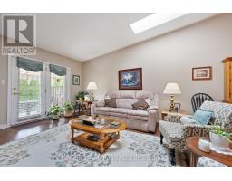 37 FAIRS CRESCENT - 10