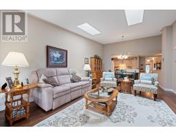 37 FAIRS CRESCENT - 12