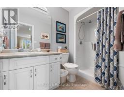 37 FAIRS CRESCENT - 18