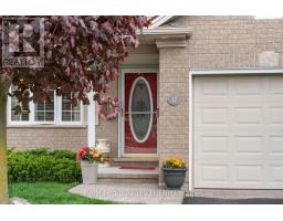 37 FAIRS CRESCENT - 2