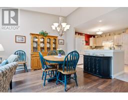 37 FAIRS CRESCENT - 9
