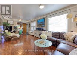 132 CHARLES STREET E - 19