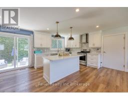 2 RICHARDS COURT - 18