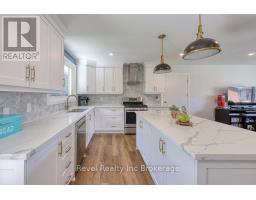 2 RICHARDS COURT - 20