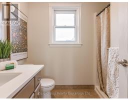 599 LANSDOWNE AVENUE - 31
