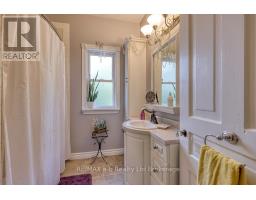 136 CHARLES STREET W - 24