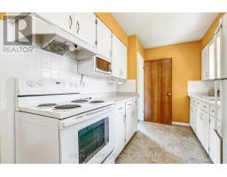 1009 WARWICK STREET - 10
