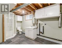 1009 WARWICK STREET - 16