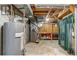 1009 WARWICK STREET - 19