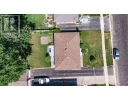 1009 WARWICK STREET - 3