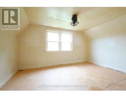 358 GLEBE STREET E - 23