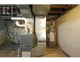 358 GLEBE STREET E - 29