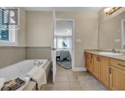 10 WESTVIEW COURT - 16