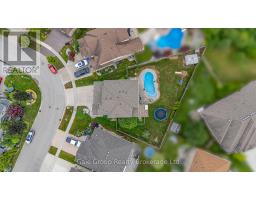 10 WESTVIEW COURT - 35