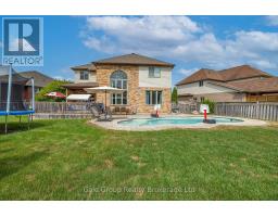 10 WESTVIEW COURT - 38