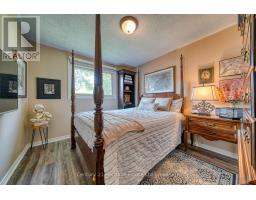 12 STEELE STREET - 19