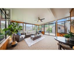 15 FERGUSSON AVENUE - 25