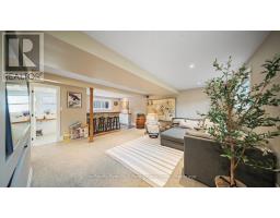 15 FERGUSSON AVENUE - 27