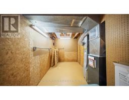 15 FERGUSSON AVENUE - 32