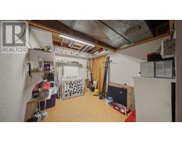 15 FERGUSSON AVENUE - 33