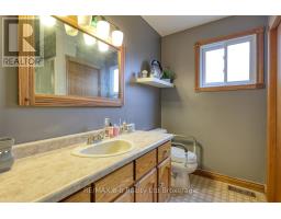 42 JOHN DAVIES DRIVE - 22