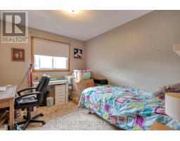42 JOHN DAVIES DRIVE - 23