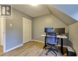 19 HEATHWOOD COURT - 26